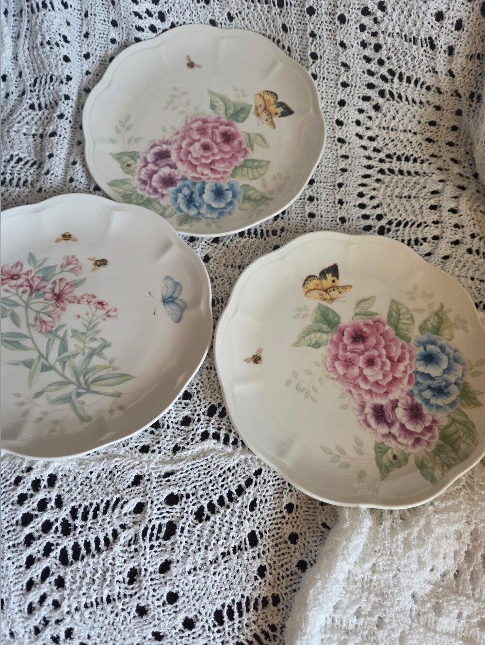 Lenox Butterfly Meadow Hydrangea and Swallowtail 3Pc. Salad Plate Set. - Picture 2 of 8